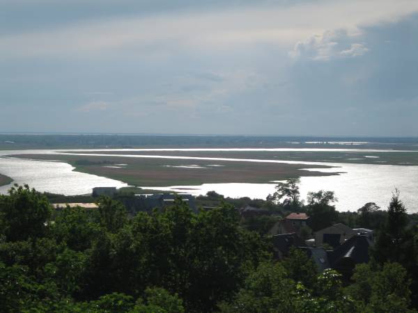 Widok ze wzgórza "Zielonka" na rozlewiska Świny