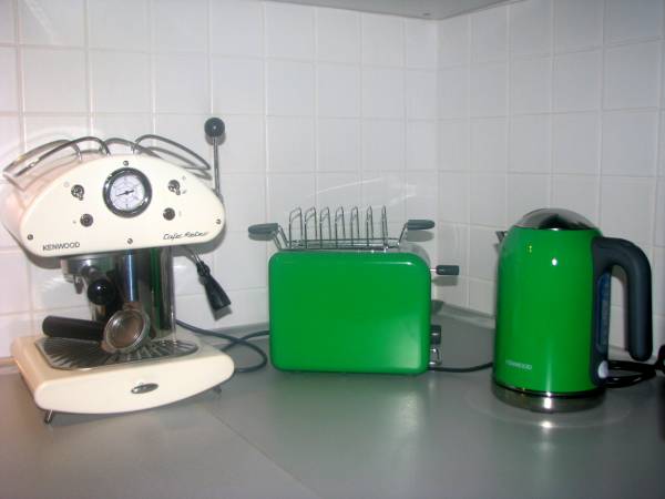 Czajnik, toster, ciśnieniowy ekspres do kawy
