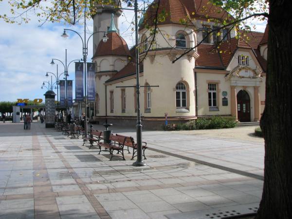 Molo, Dom Zdrojowy, lecznicze kąpiele na wyciągnięcie ręki