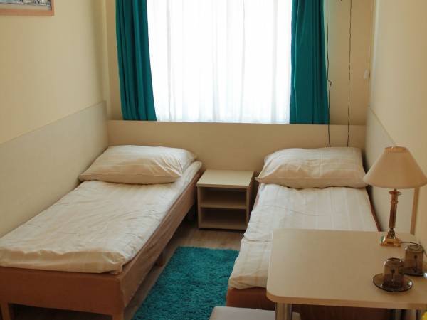 Willa i Domki Pod Dębami