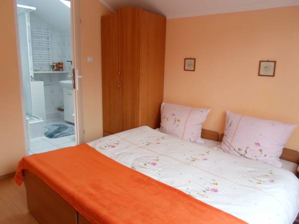 Pokój z łazienką nr.3
(2-osobowy)