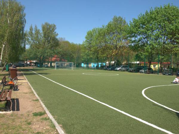 BOISKO WIELOFUNKCYJNE- 300 m od ośrodka