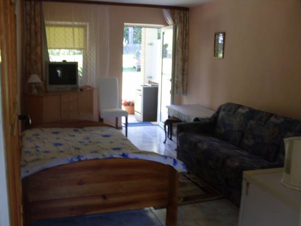 Pokój z łazienką 20m2. z tarasem.