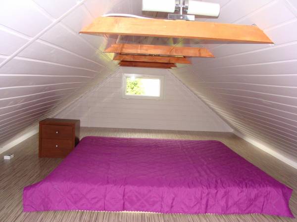 poddasze - łóżko 180x200 (wysokość pomieszczenia tylko 120 cm)