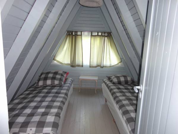 Tramp -jedna z dwóch sypialni na poddaszu ( łóżka można łączyć)