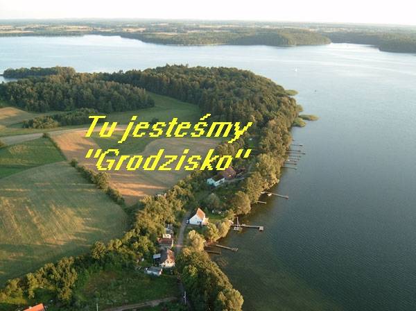 Gospodarstwo o powierzchni 15 ha, położone nad samym brzegiem jeziora Drawskiego.