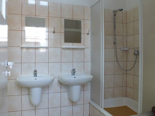 ŁAZIENKA
ul. Kolejowa 2