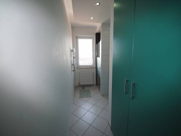 Apartament II-Łazienka z prysznicem