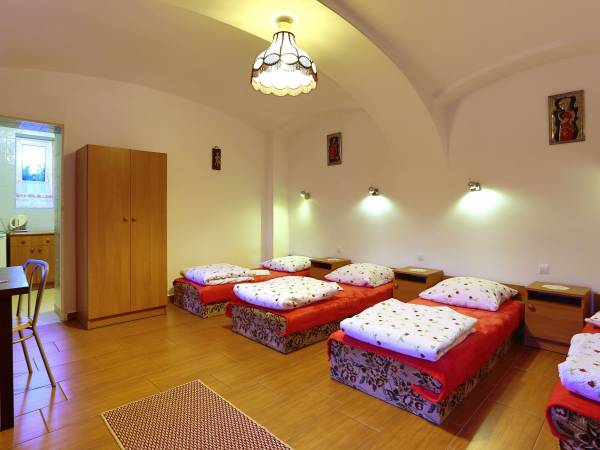 pokój nr 1 z łazienką i aneksem kuchennym