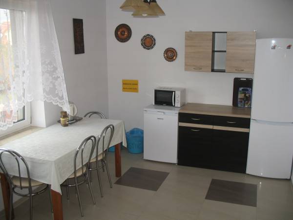 Duża,dobrze wyposażona kuchnia