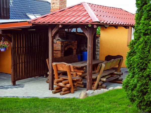 Kolejny grill i miejsce do odpoczynku czy zjedzenia posiłku:)