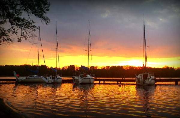 Płonie niebo nad Chmielówką. Mamy tak co dzień. Przyjedź przekonaj się sam, naprawdę