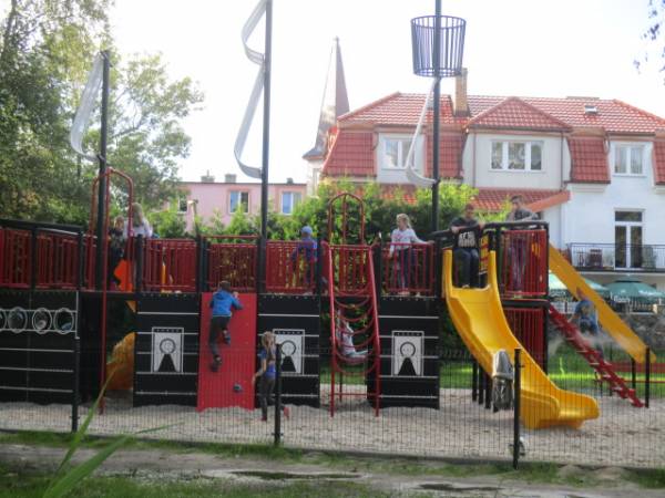 plac zabaw dla dzieci - 30m