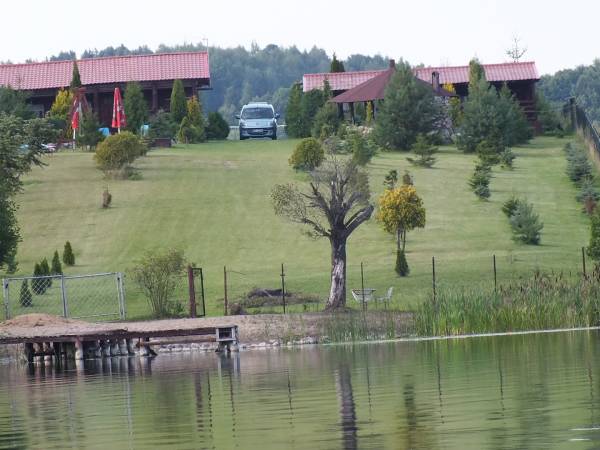 Widok części posesji z jeziora