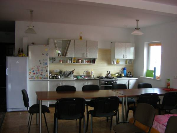 Kuchnia,dwie lodówki+zamrażarka.