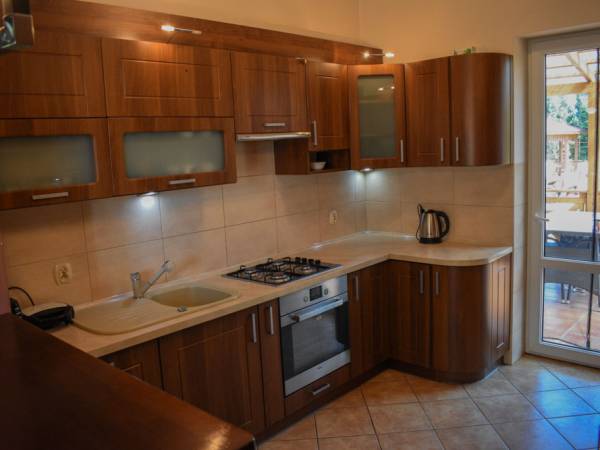 W pełni wyposażona kuchnia