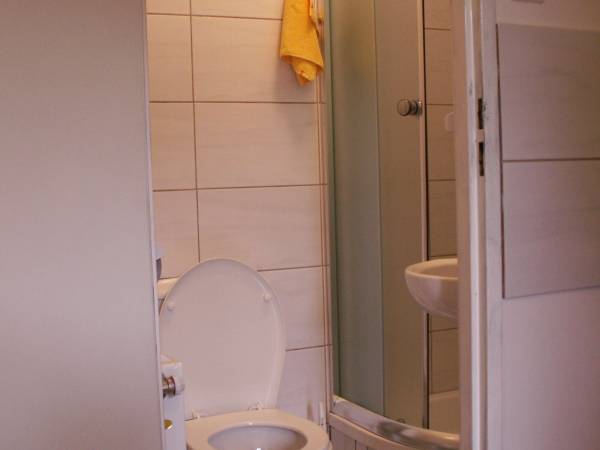 Łazienka na parterze.