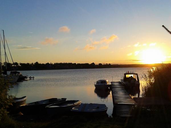 Jezioro Święcajty własny pomost i sprzęt pływający