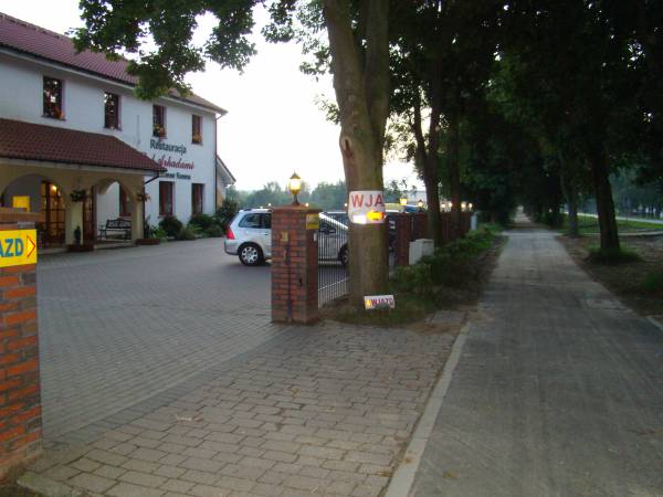 Wjazd i nowa droga rowerowa w stronę Szczecina