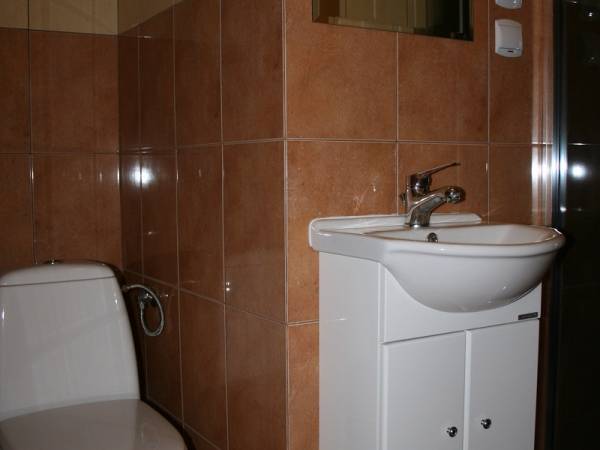 Lazienka prysznic,wc,umywalkaa.pokój trzyosobowy 