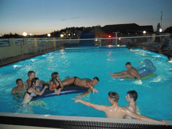 basen wieczorową porową