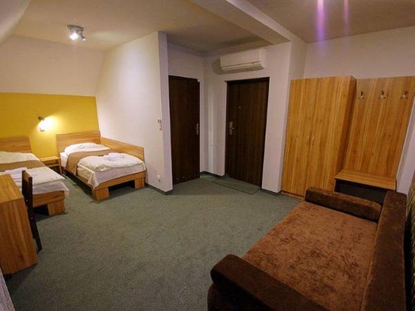 Zajazd Pod Caryńską - nowoczesne pokoje w wysokim standardzie.