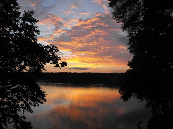 Zachód Słońca nad jeziorem Białym