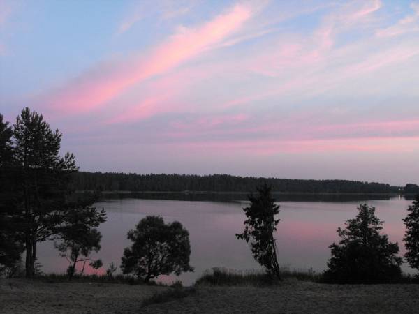 Plaża nad jeziorem Białym