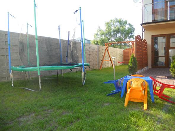 część placu zabaw