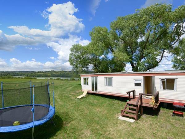 Domek holenderski z trzema sypialniami i aneksem kuchennym i i salonem