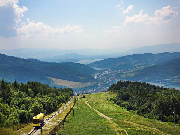 widok z górnej stacji kolejki