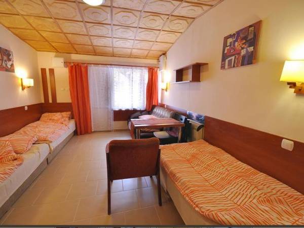 Domki I Pokoje Omega