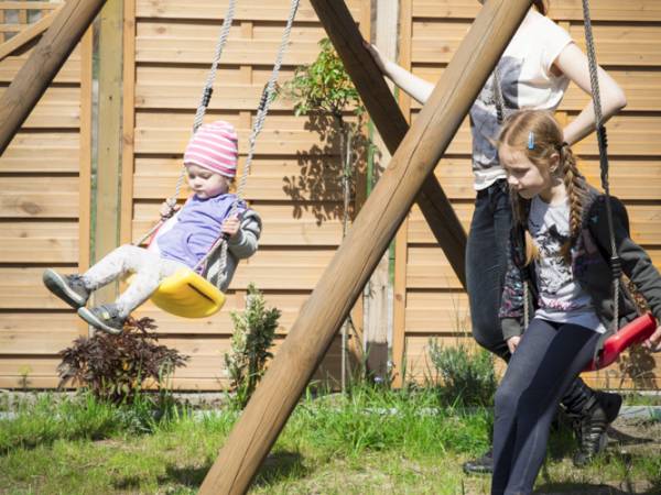 Huśtawki dla małych i dużych