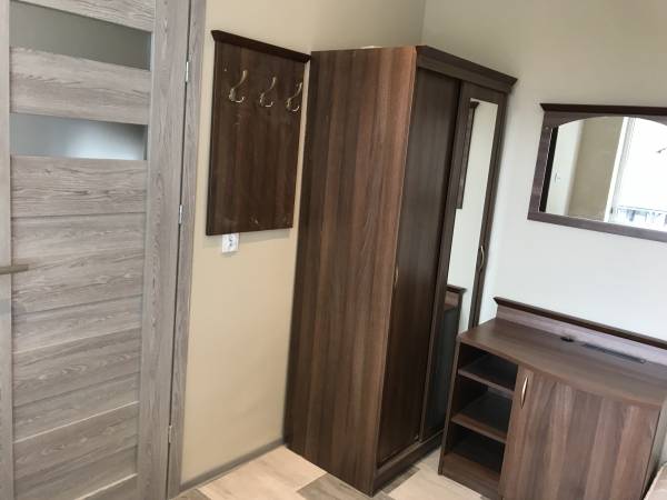 mieszkanie 2 pokojowe z aneksem kuchennym + łazienka.