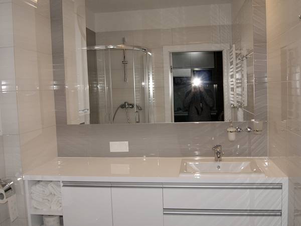 DUŻA ŁAZIENKA Z PRALKĄ