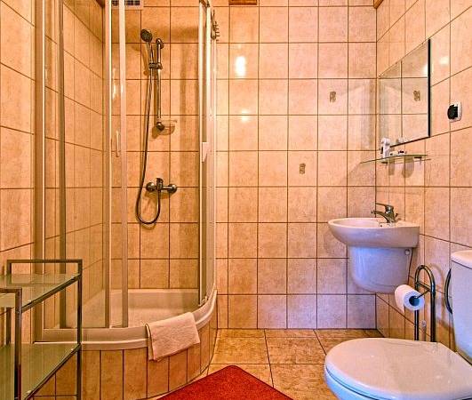 Domki Zefir Rowy, Jaworowa, łazienka.