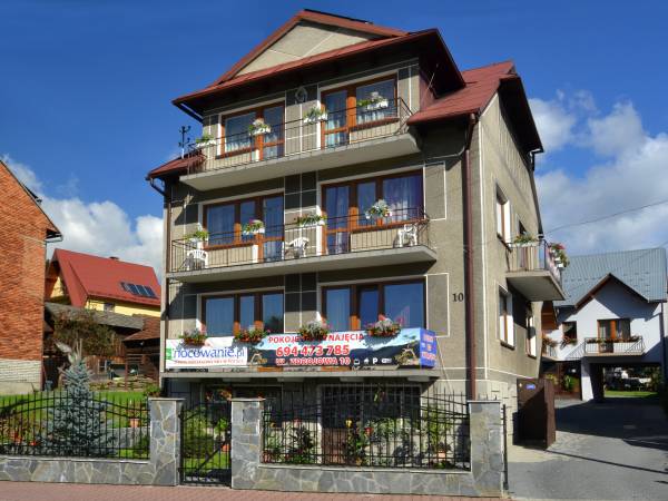 BUDYNEK POKOJE ZE WSP. ŁAZIENKAMI