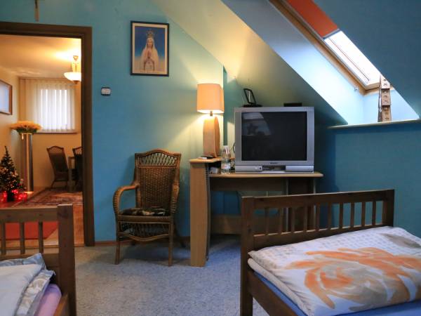 Przykładowy pokoik dla gości w pensjonacie "KADR"