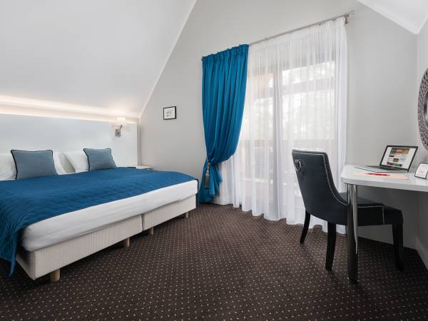 Hallerowka Resort - Władysławowo - sypialnia z balkonem