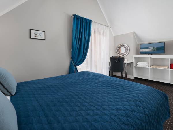 Hallerowka Resort - Władysławowo sypialnia z balkonikiem