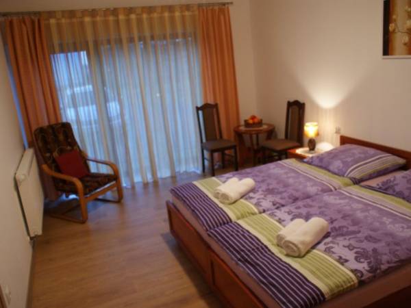 Pokój dwuosobowy z łazienką