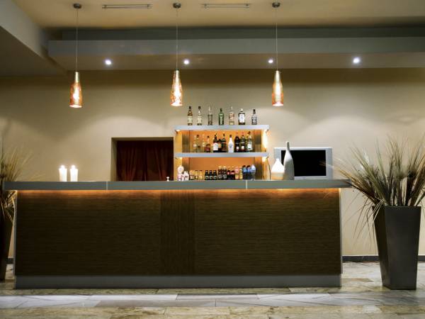 Bar w lobby