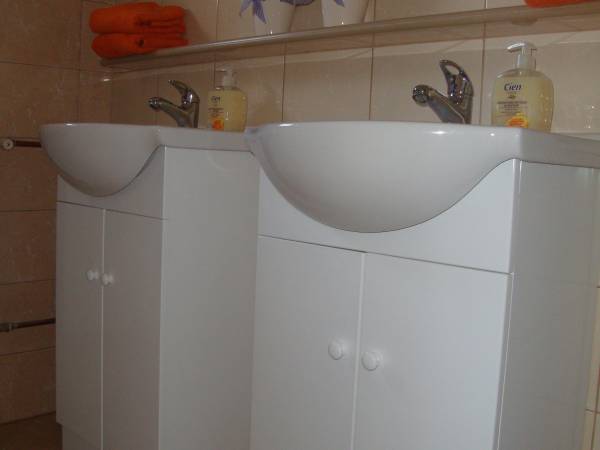 łazienka w pokoju 5 osobowym