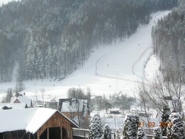 WIDOK NA TRASĘ NARCIARSKĄ PALENICA