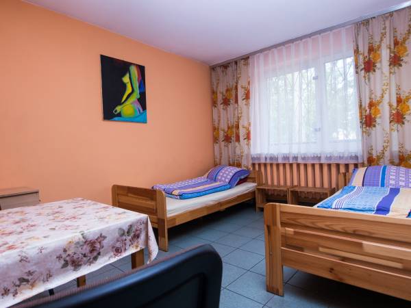 pokój dwuosobowy z prysznicem i wc