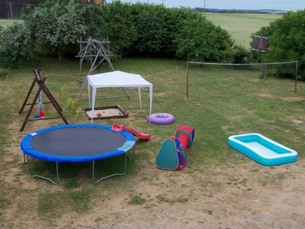 Powoli powiększający się plac zabaw dla dzieci.