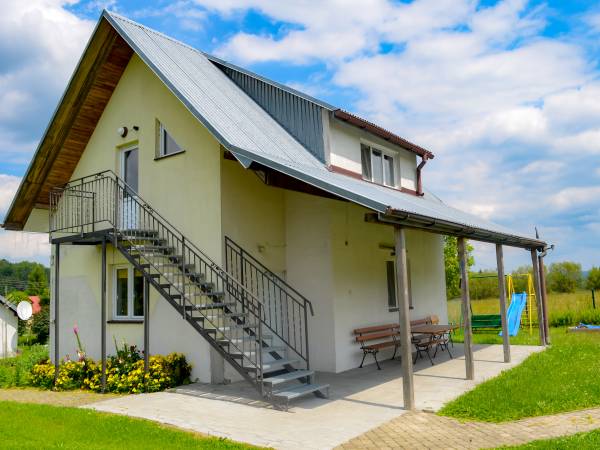 Domek całoroczny (wynajmowany na parter i piętro)