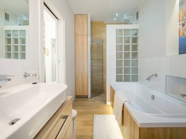 Łazienka w domu jednorodzinnym