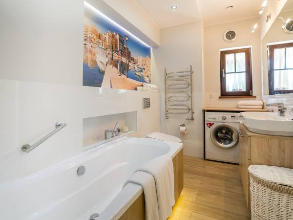 Łazienka w domu jednorodzinnym