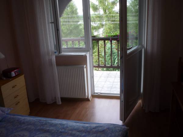 miłe, kameralne i przytulne pokoje z łazienkami